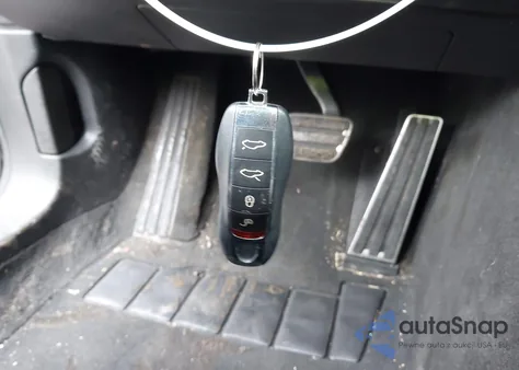 2013 Porsche Panamera Gts from USA, damaged, VIN WP0AF2A73DL076570